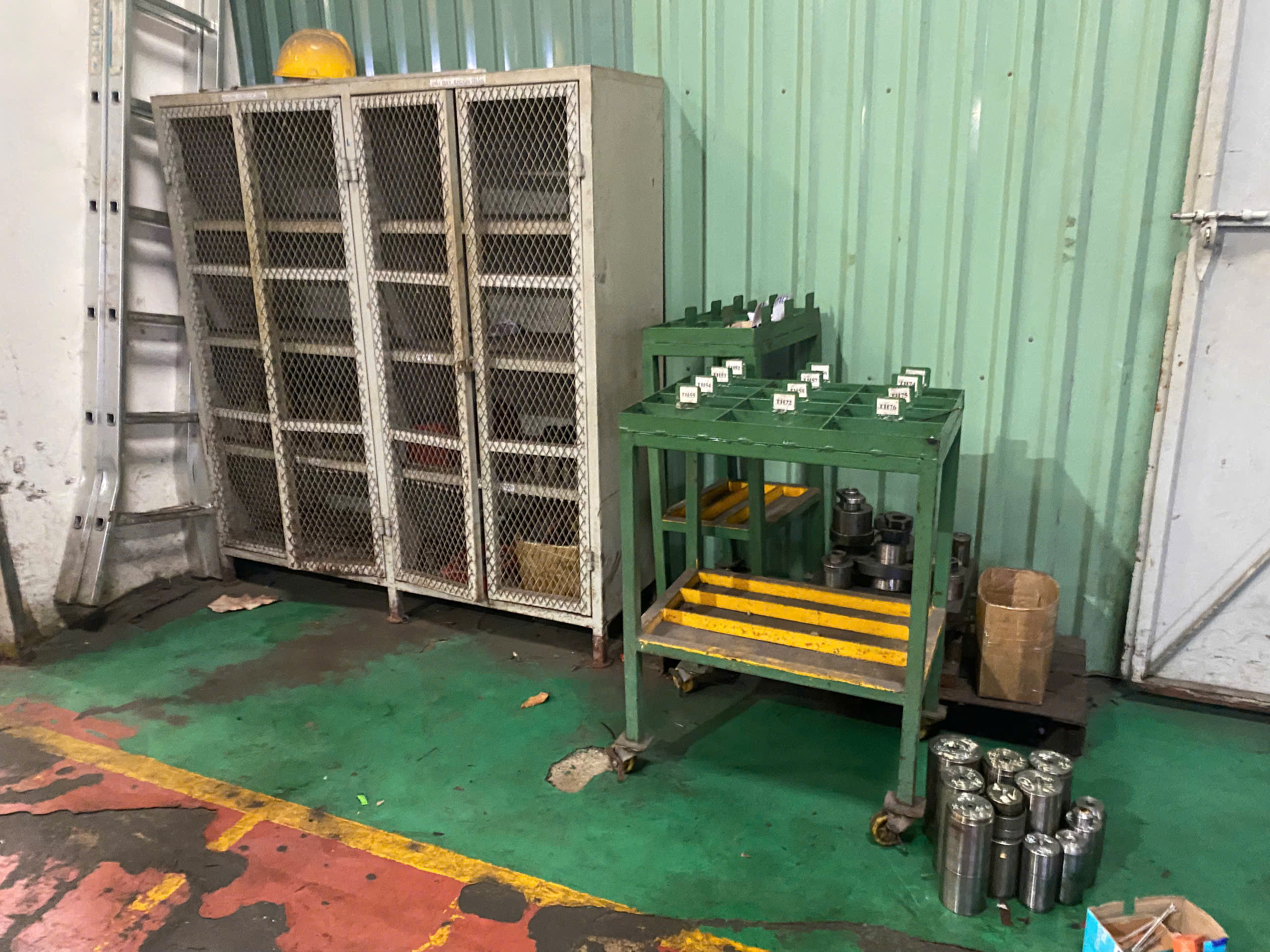 Tool rack.jpg